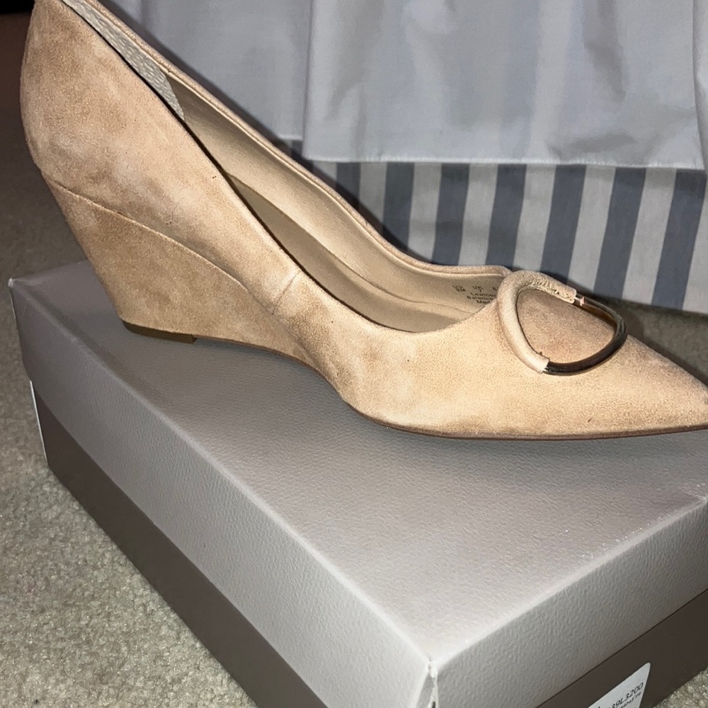 Never Worn. In box. 2 1/2 inch wedge heel. Franco Sarto tan heels.